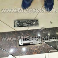 Замена доводчика в двери в магазине Zolla Замена доводчика в двери в магазине Zolla